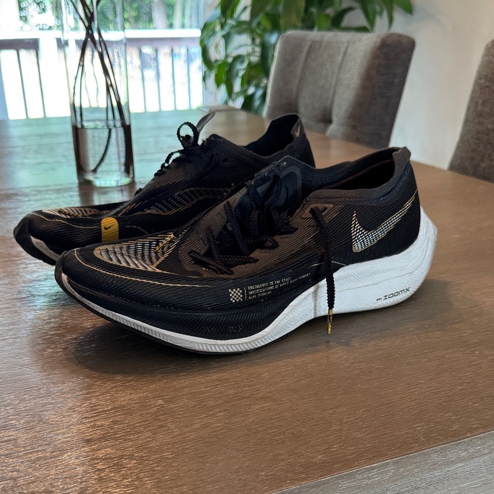 Nike Men's Black and White Zoom Running Shoes